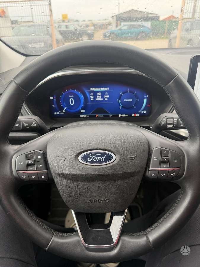 Ford Focus - 11