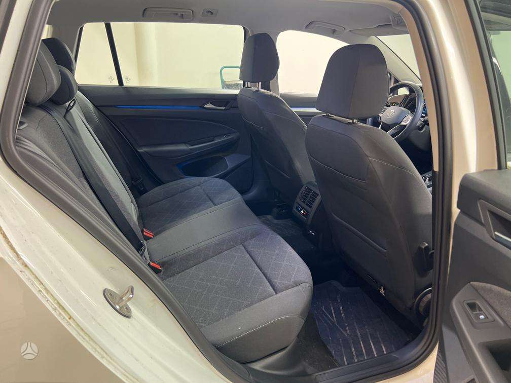 Volkswagen Golf - 11
