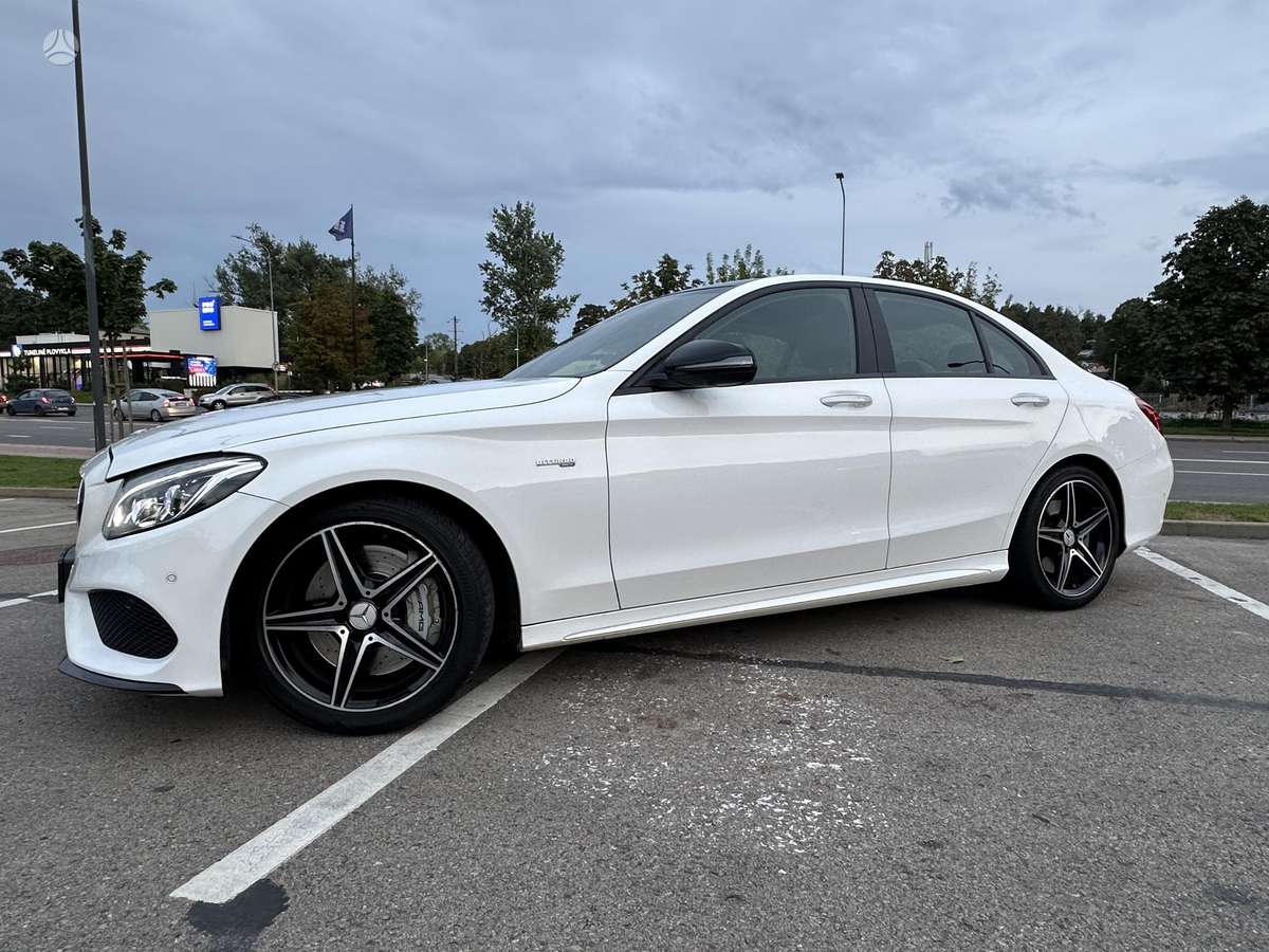 Mercedes-Benz C43 AMG - 1