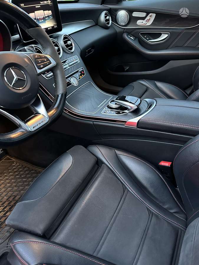 Mercedes-Benz C43 AMG - 10