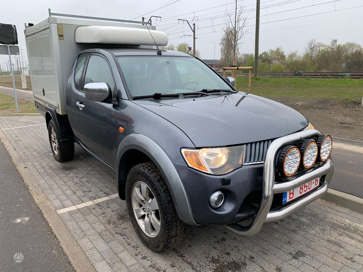 Mitsubishi L200 - 3