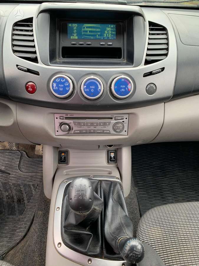 Mitsubishi L200, Пикап