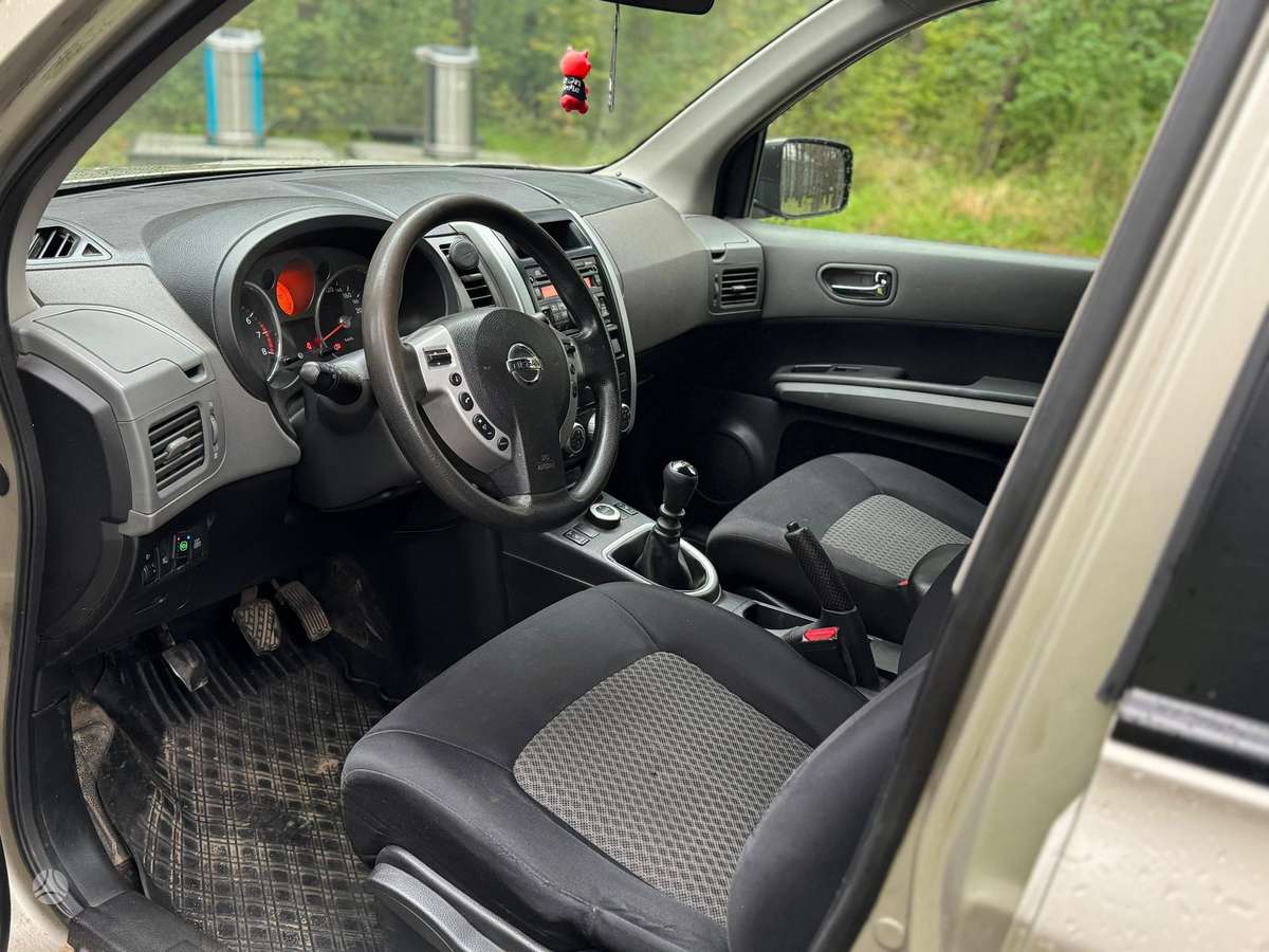 Nissan X-Trail - 9