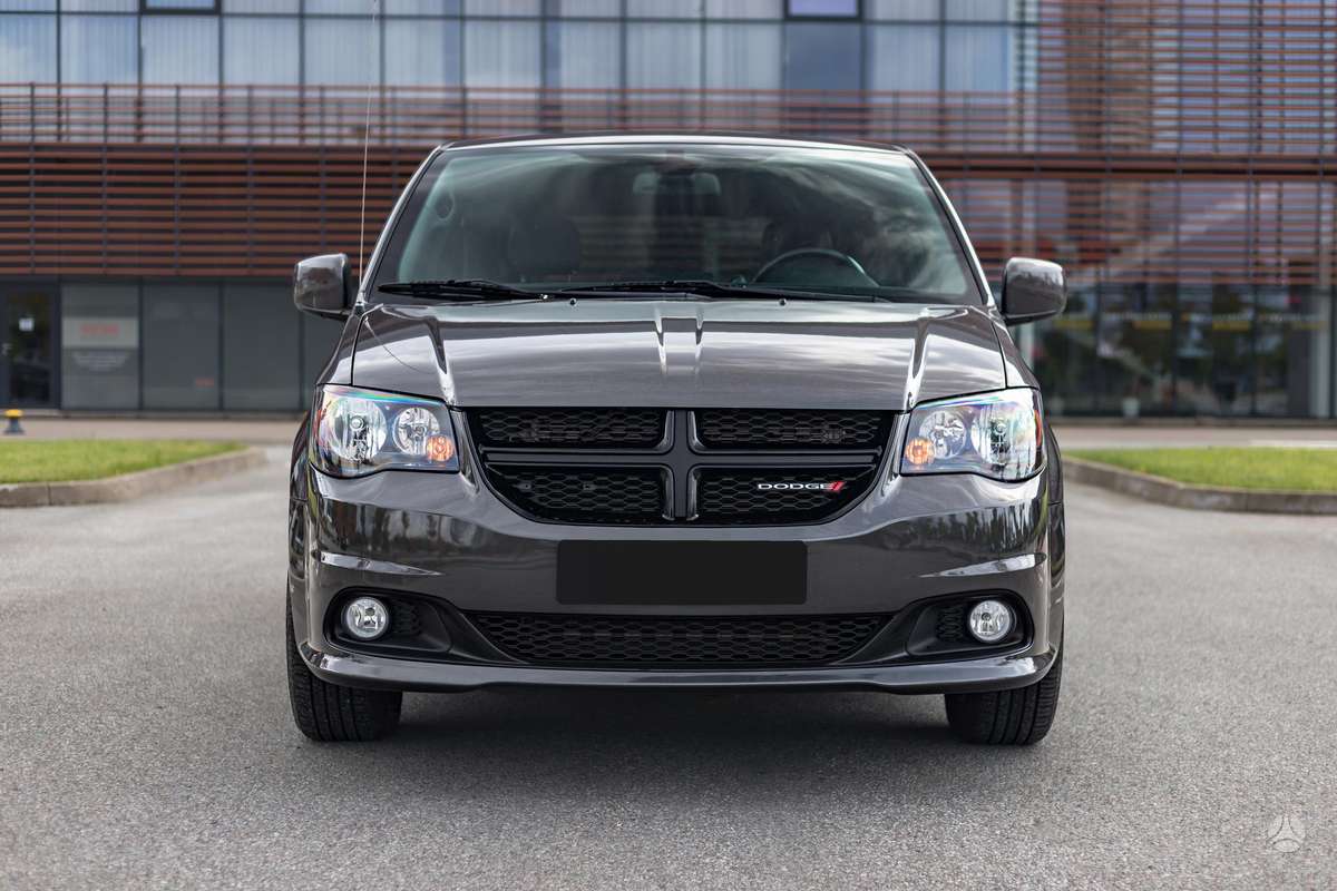 Dodge Grand Caravan - 3