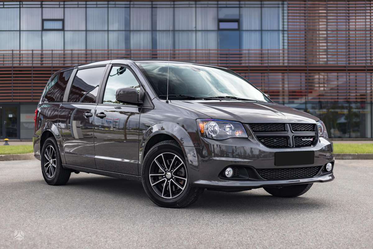 Dodge Grand Caravan - 4