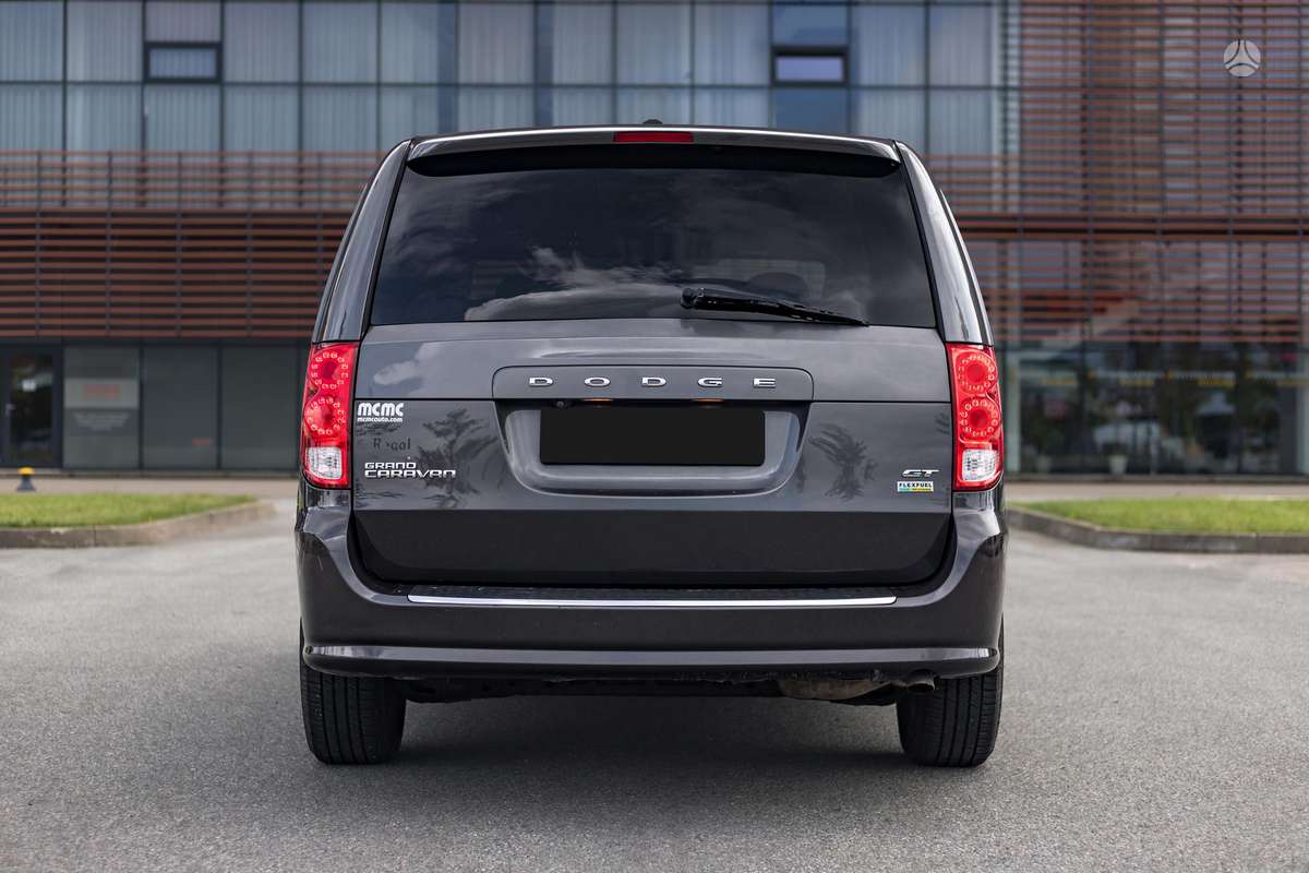 Dodge Grand Caravan - 11