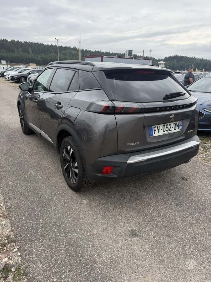 Peugeot 2008 - 6