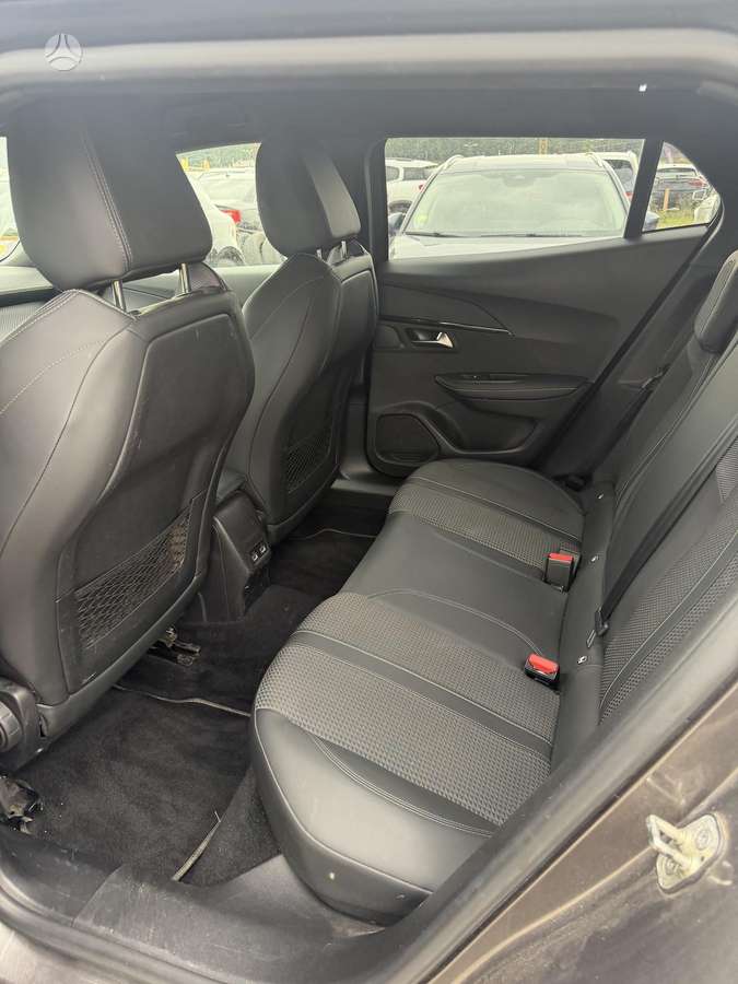 Peugeot 2008 - 10