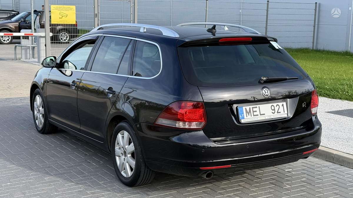 Volkswagen Golf - 5