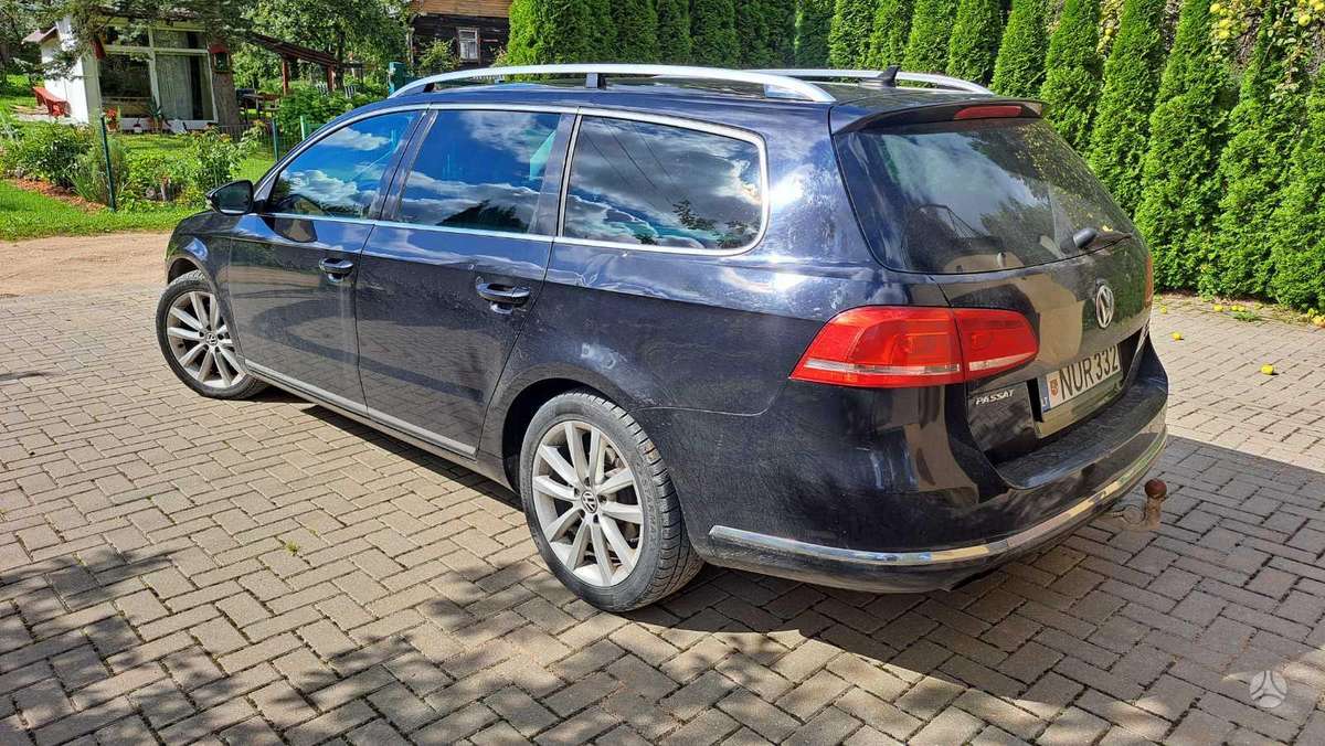 Volkswagen Passat - 4