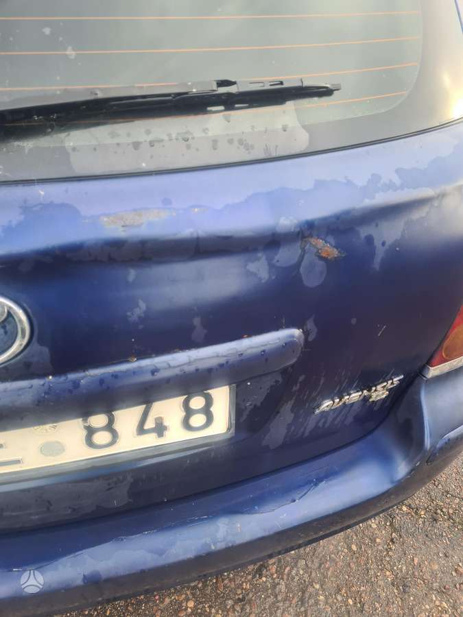 Toyota Avensis - 6