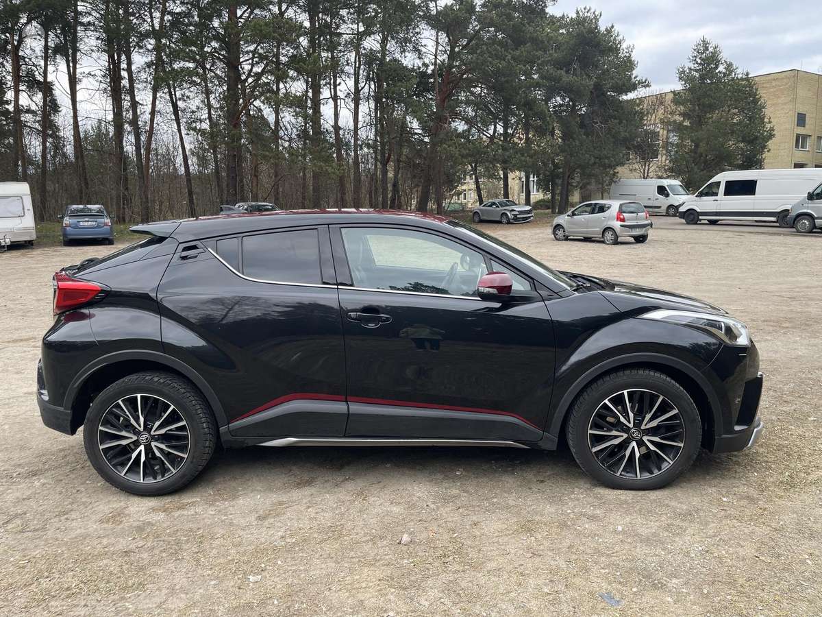 Toyota C-HR - 4