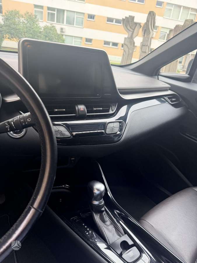 Toyota C-HR - 10