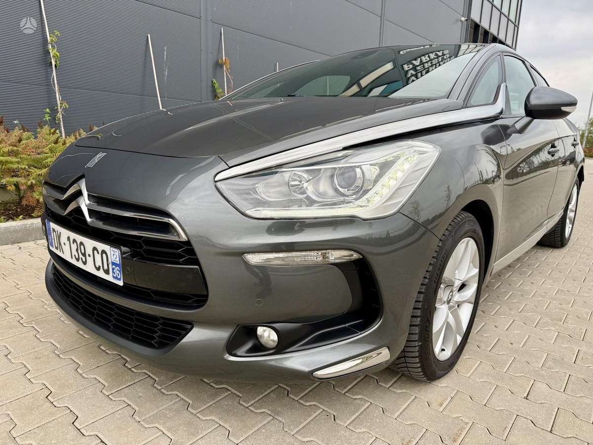 Citroen DS5, 1.6 l., hatchback