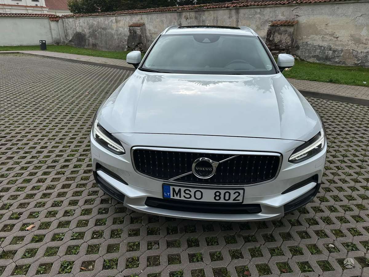 Volvo V90 Cross Country - 2