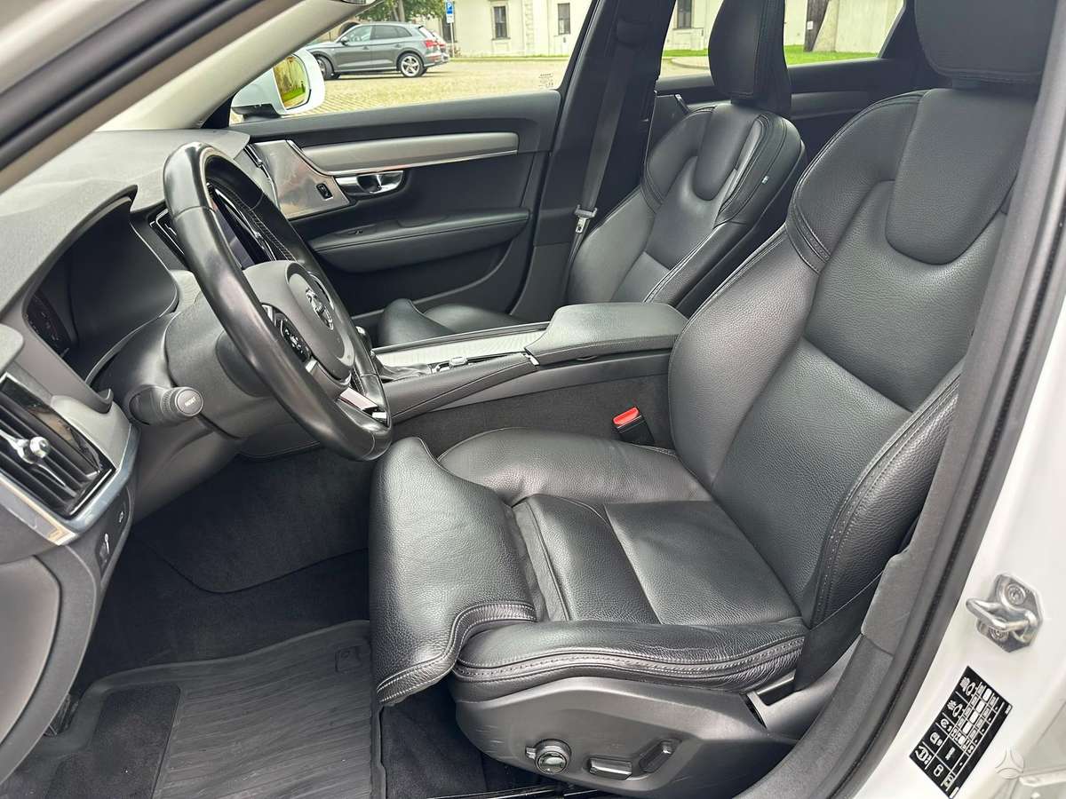 Volvo V90 Cross Country - 10
