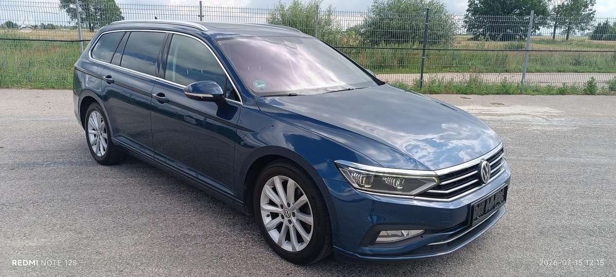 Volkswagen Passat - 2