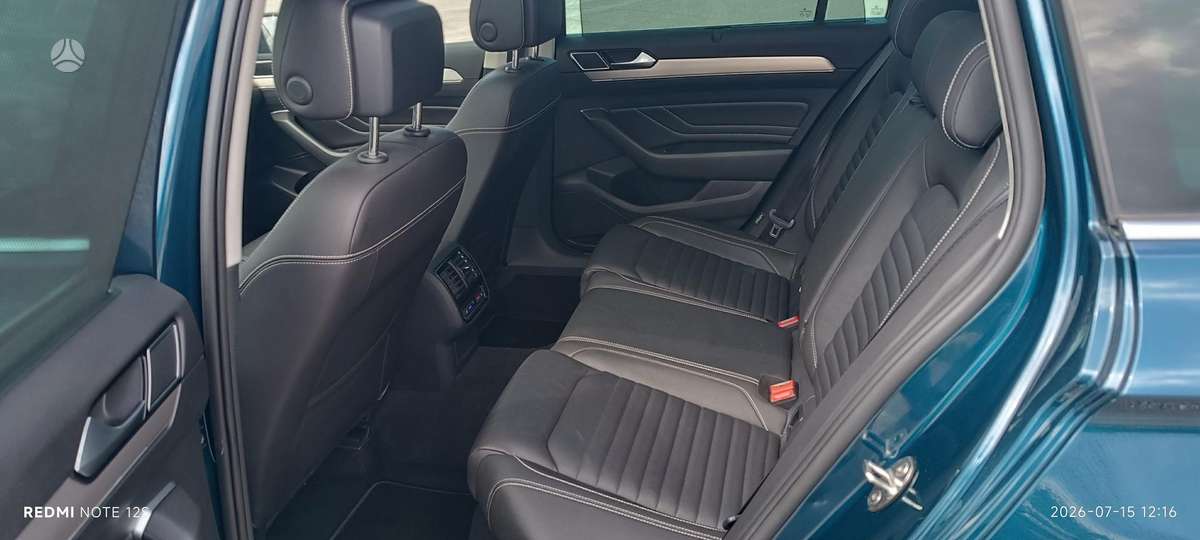 Volkswagen Passat - 8