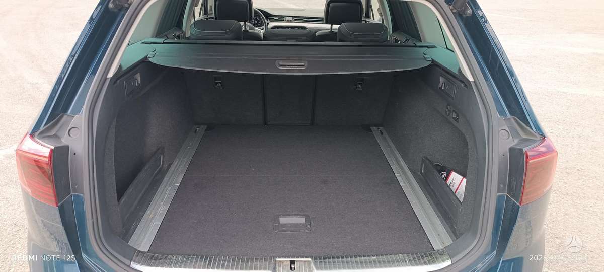 Volkswagen Passat - 9