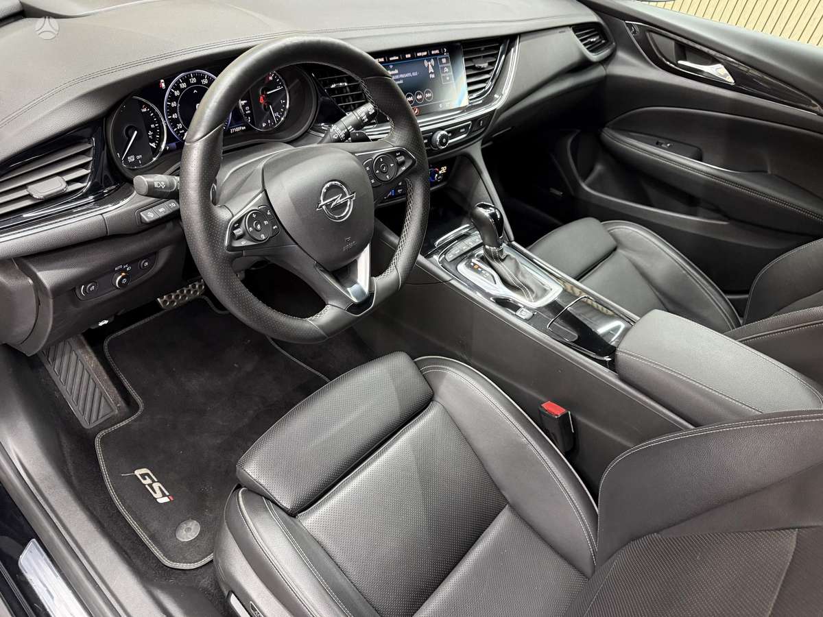 Opel Insignia - 2