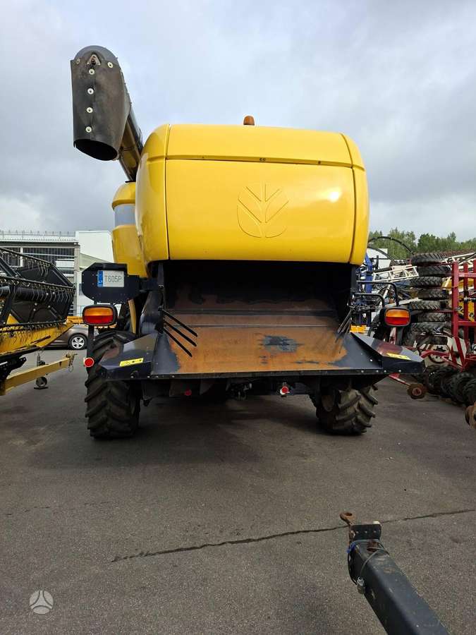 New Holland CX8080, комбайны