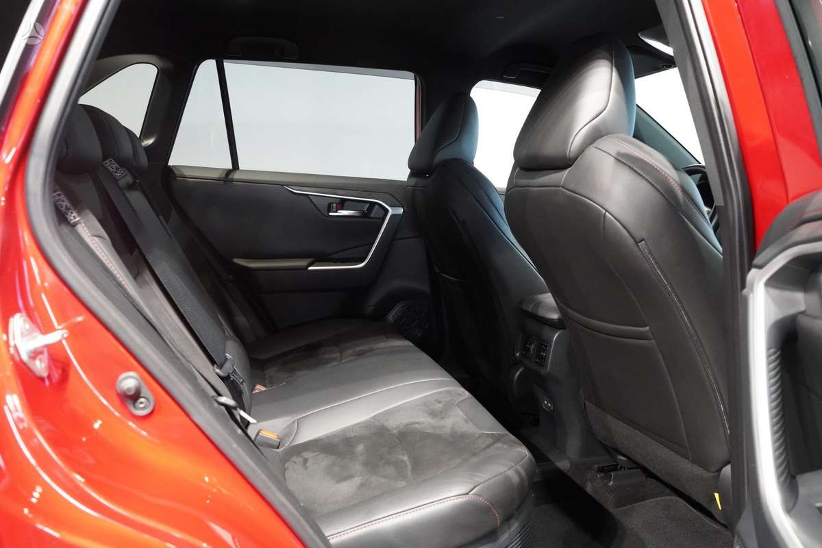 Toyota RAV4 - 11
