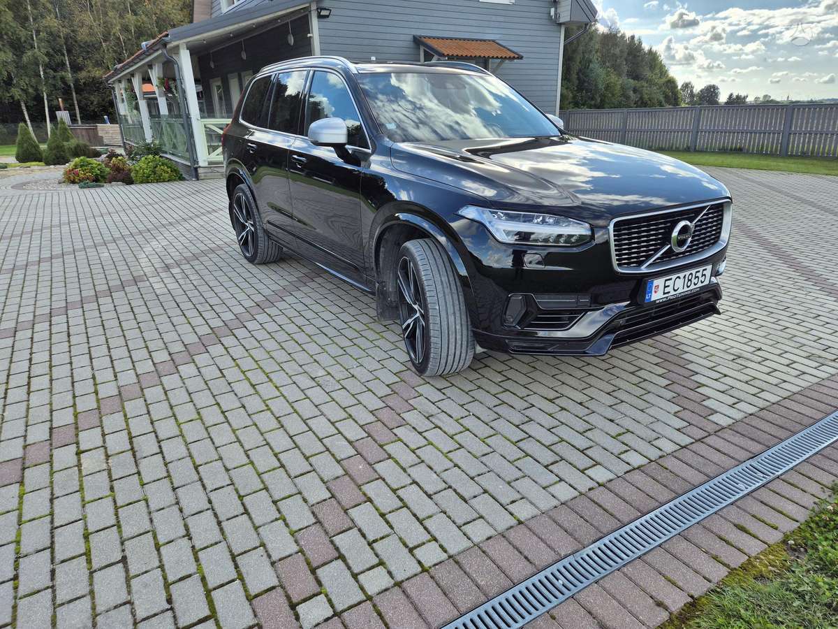 Volvo XC90 - 1