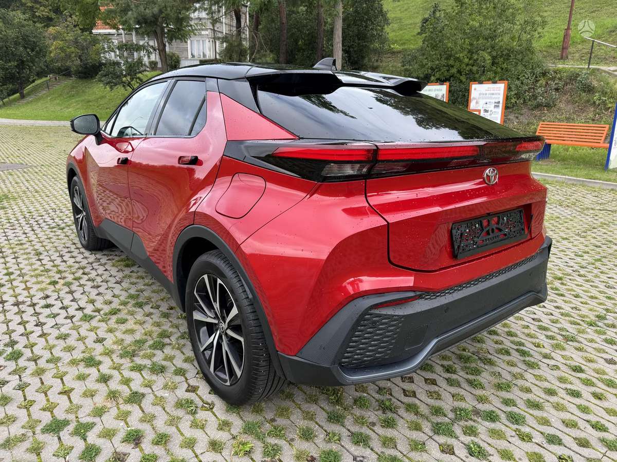 Toyota C-HR - 8