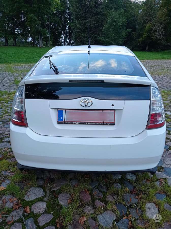 Toyota Prius - 5