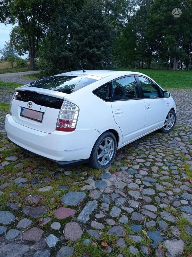 Toyota Prius - 6