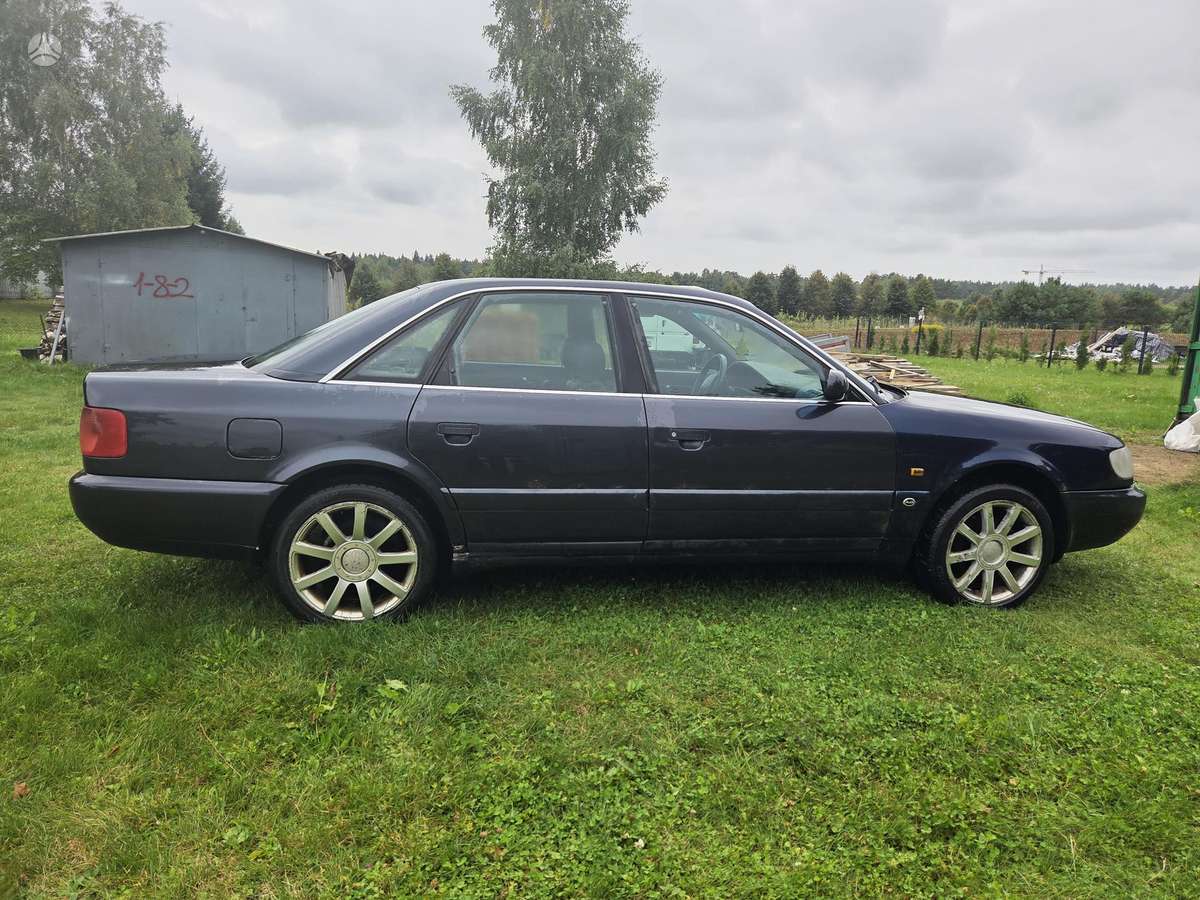 Audi A6 - 1