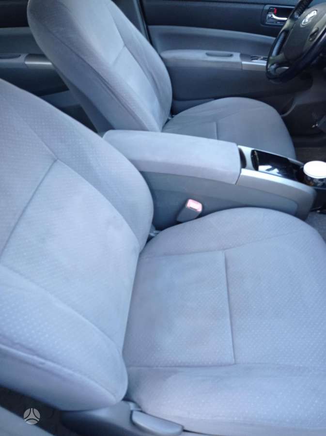 Toyota Prius - 8