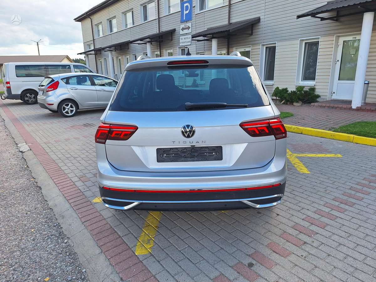 Volkswagen Tiguan - 4