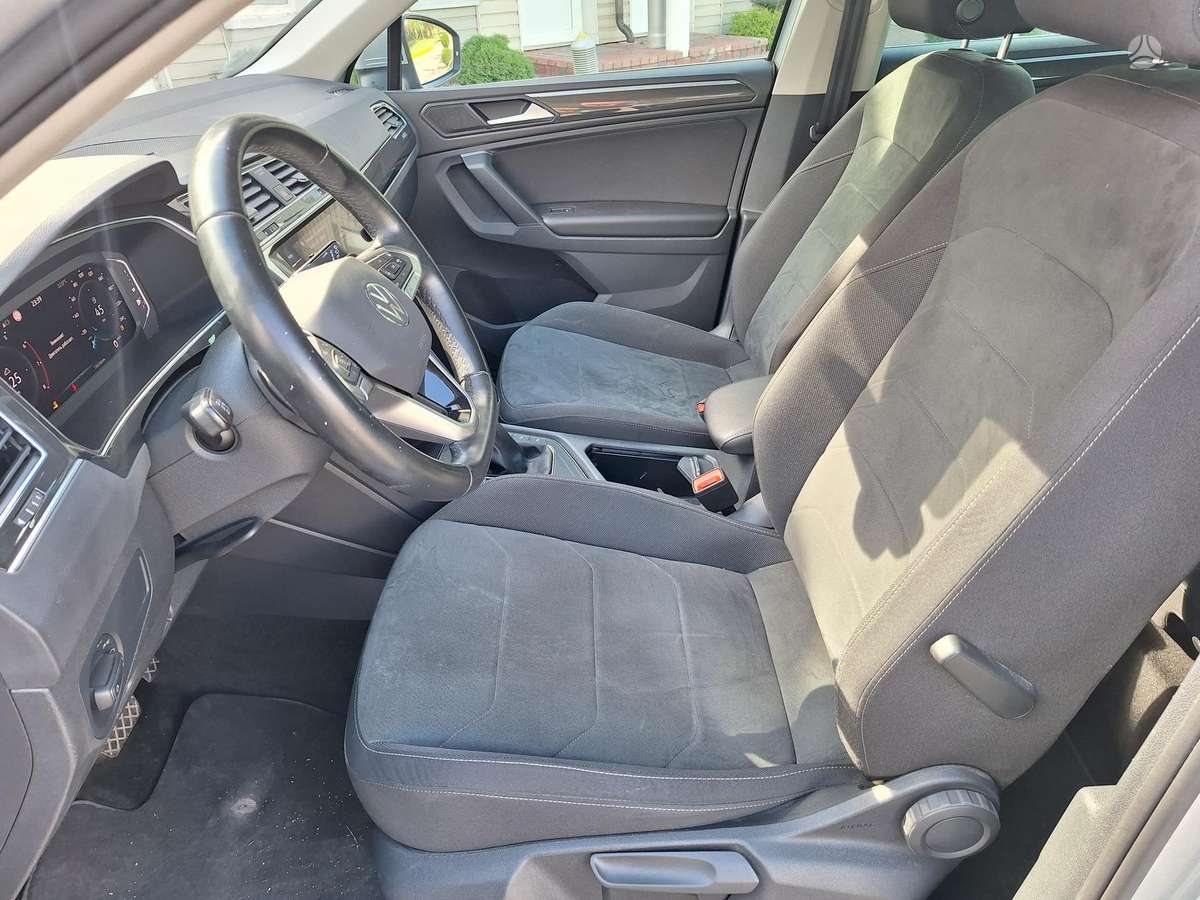 Volkswagen Tiguan - 9