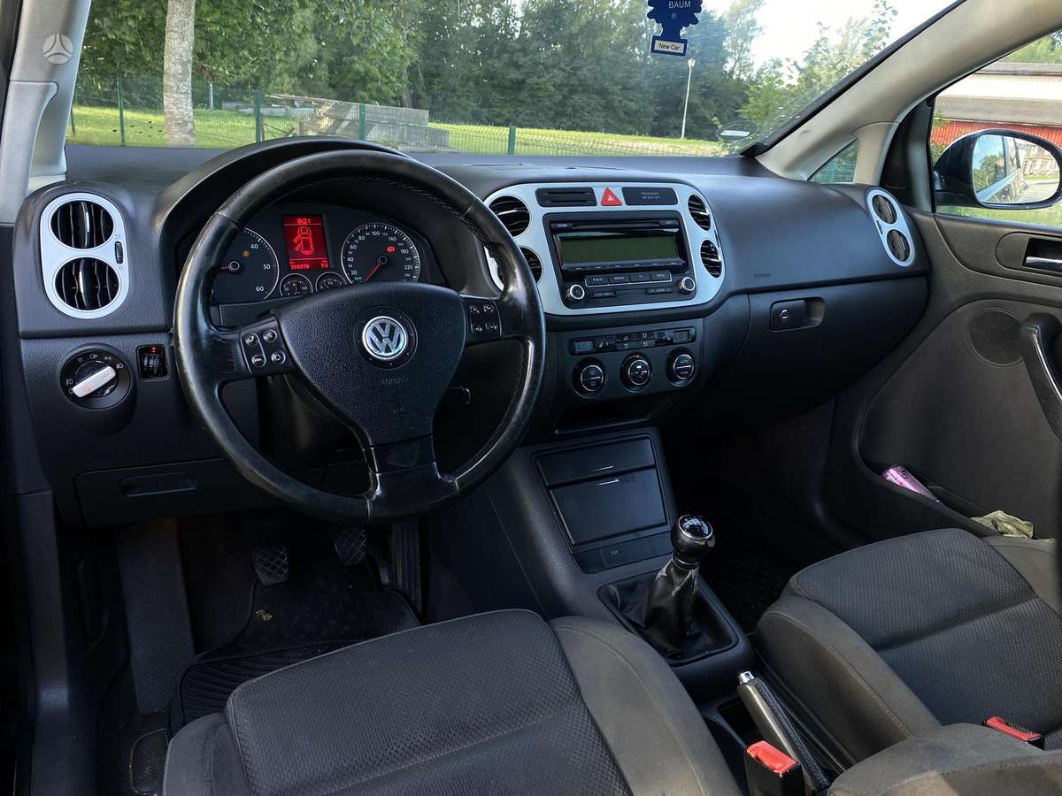 Volkswagen Golf Plus - 9