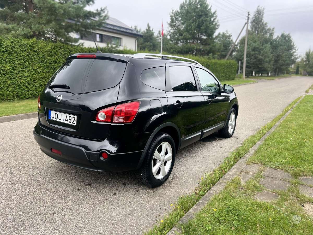 Nissan Qashqai+2 - 5