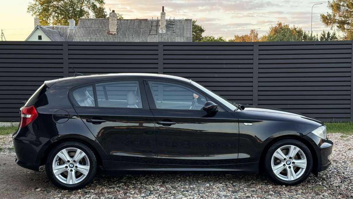 BMW 120, 2.0 l., Хэтчбек