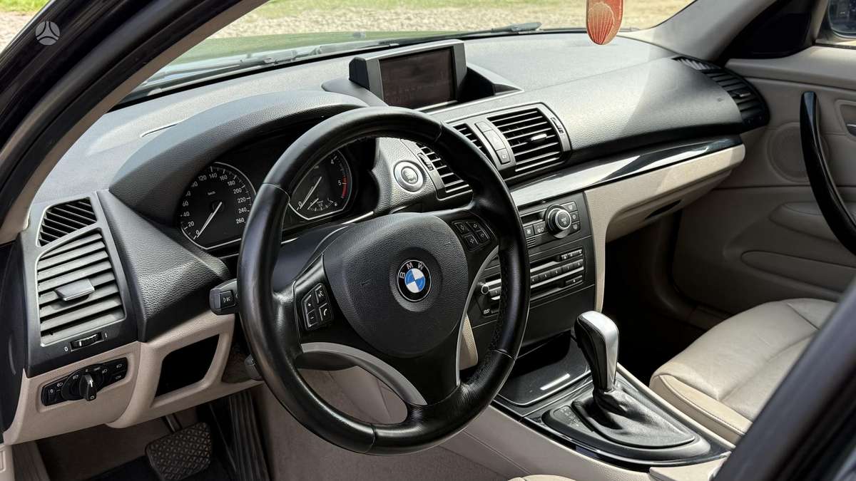 BMW 120, 2.0 l., Хэтчбек