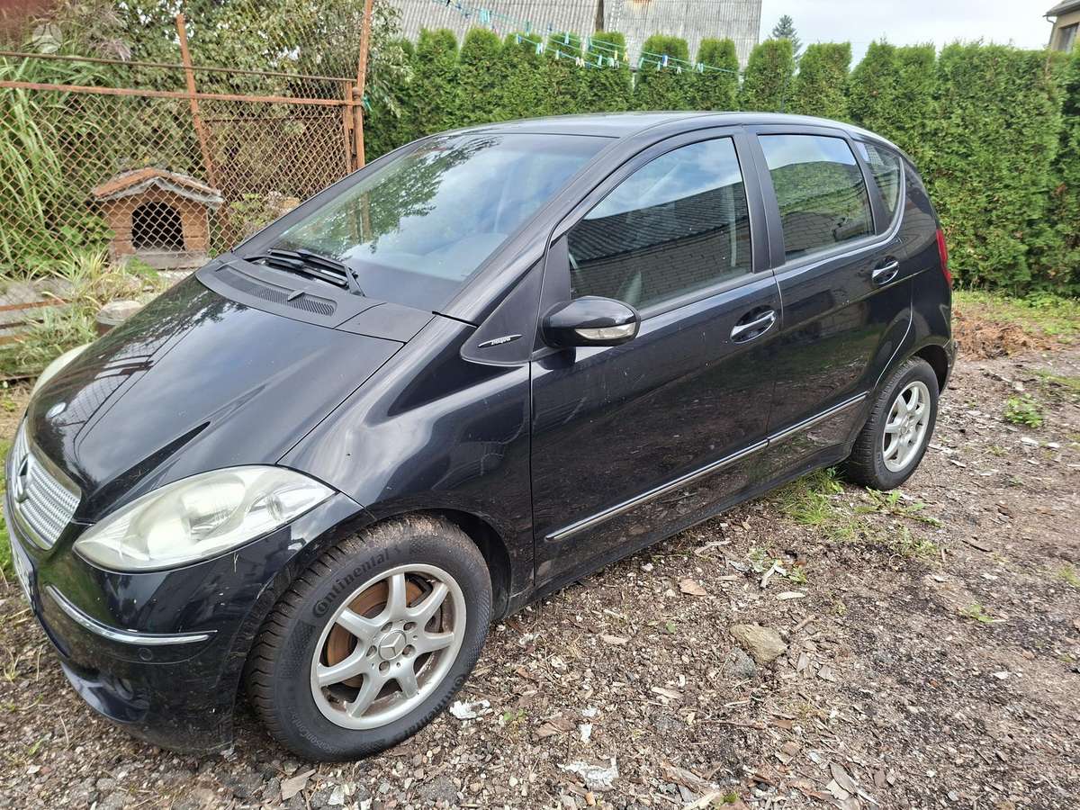 Mercedes-Benz A180 - 1