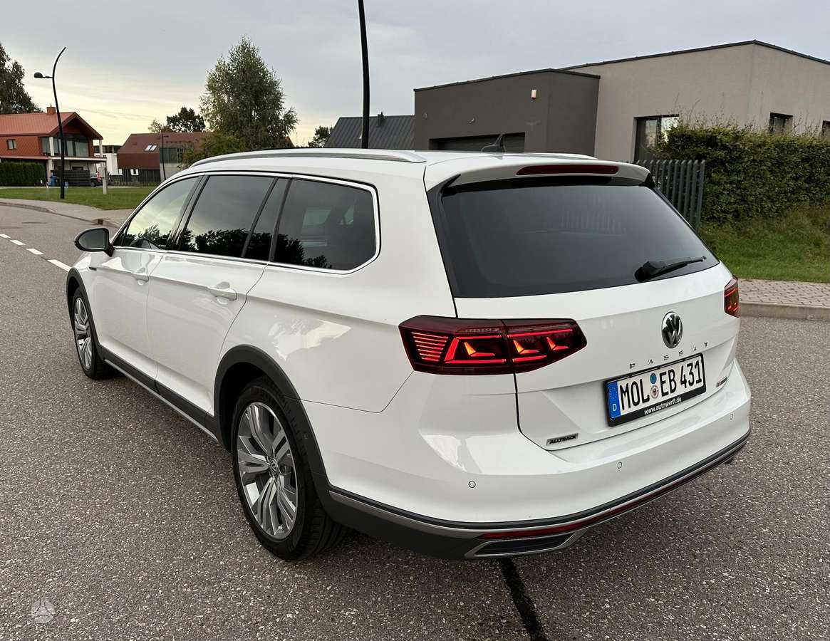 Volkswagen Passat - 9