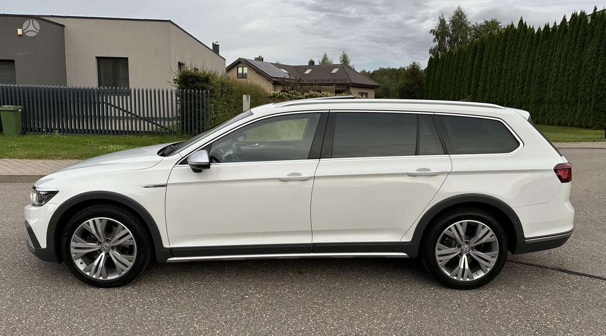 Volkswagen Passat - 10