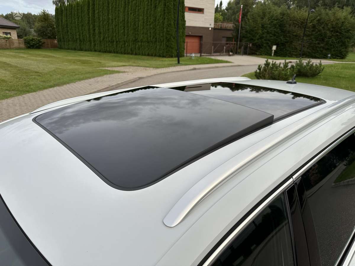 Volkswagen Passat - 11