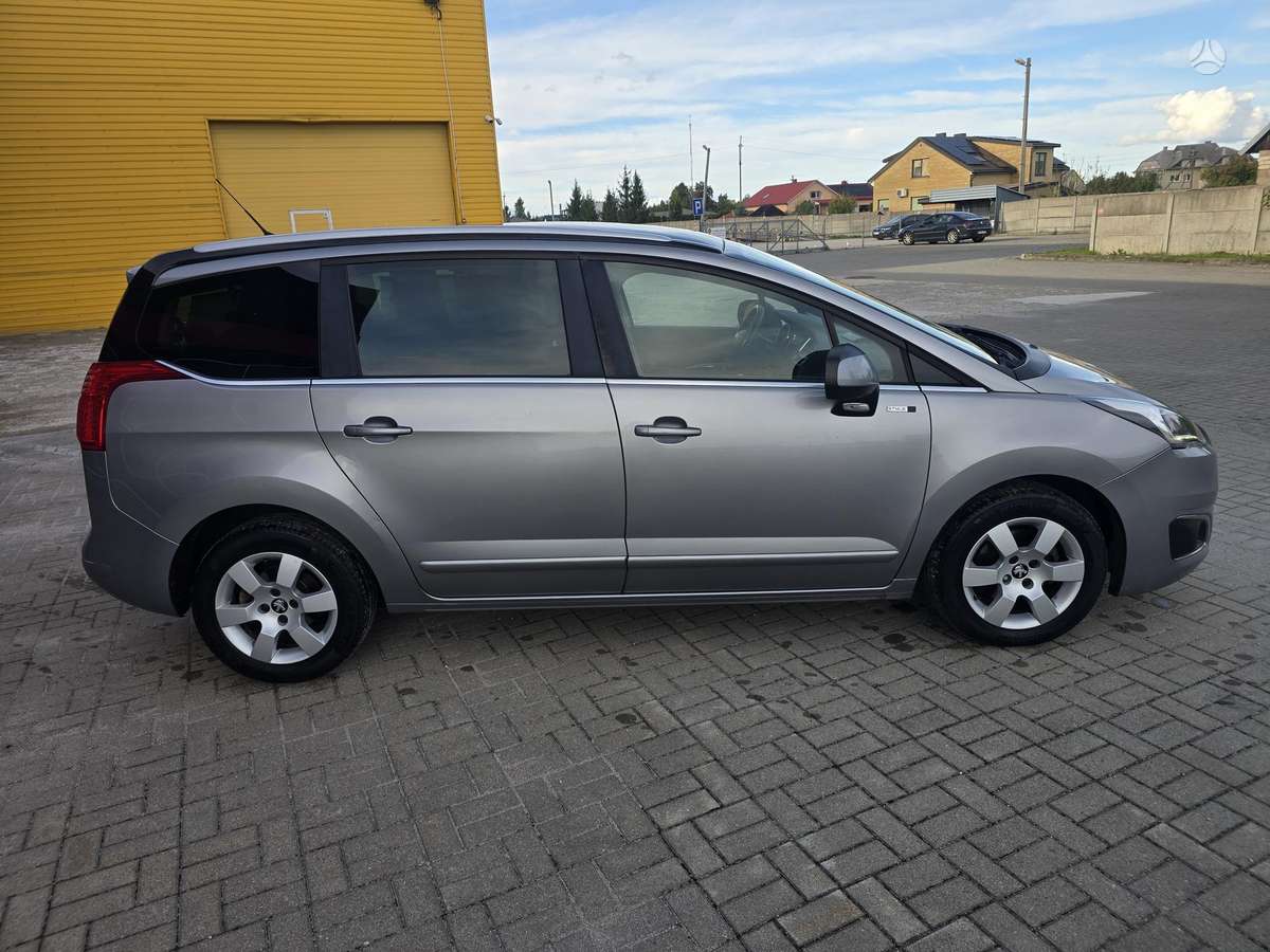 Peugeot 5008 - 6