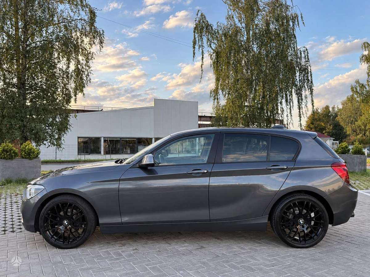 BMW 120, 2.0 l., Хэтчбек