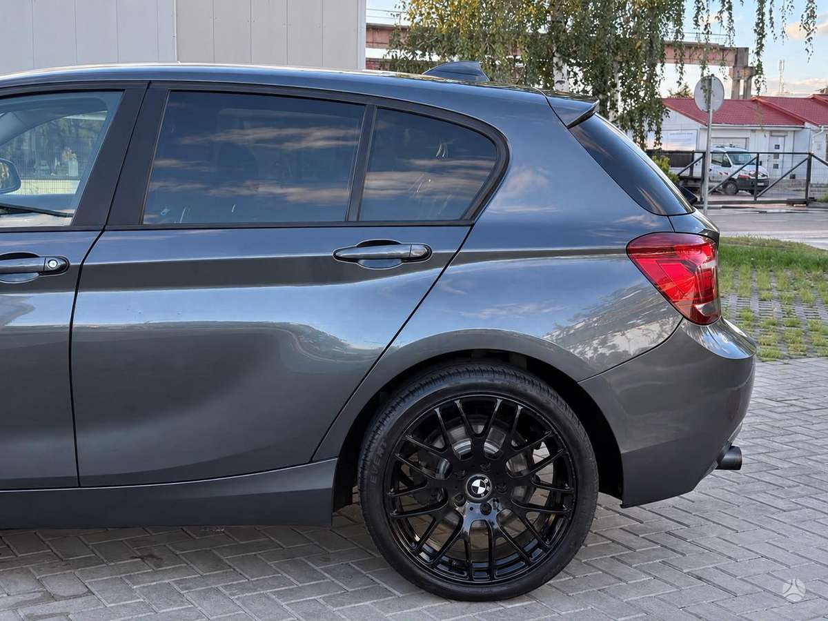BMW 120, 2.0 l., Хэтчбек