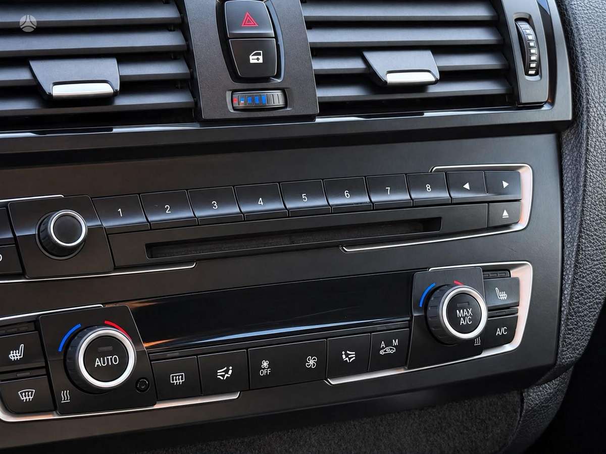 BMW 120, 2.0 l., Хэтчбек