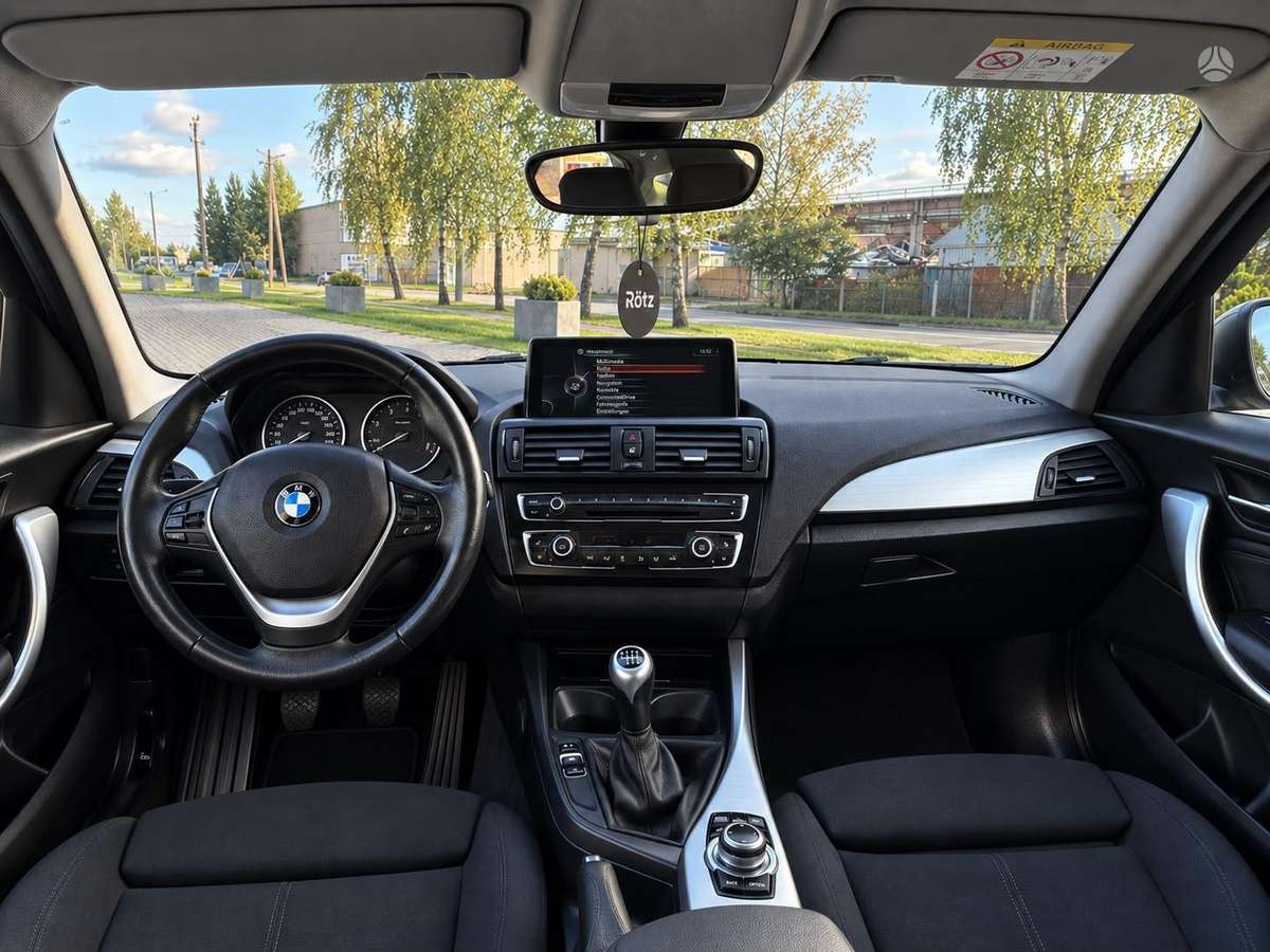 BMW 120, 2.0 l., hatchback