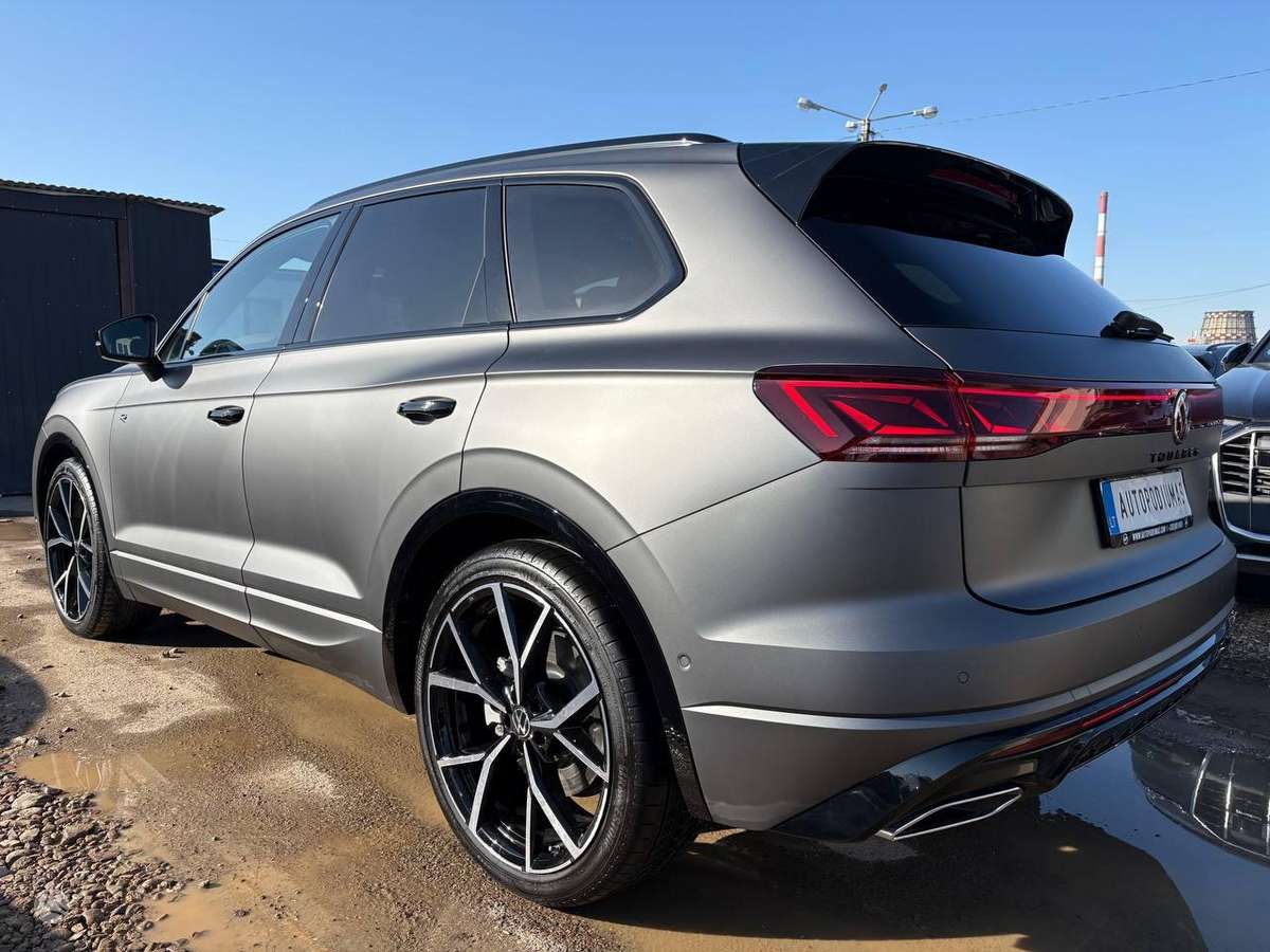 Volkswagen Touareg - 9