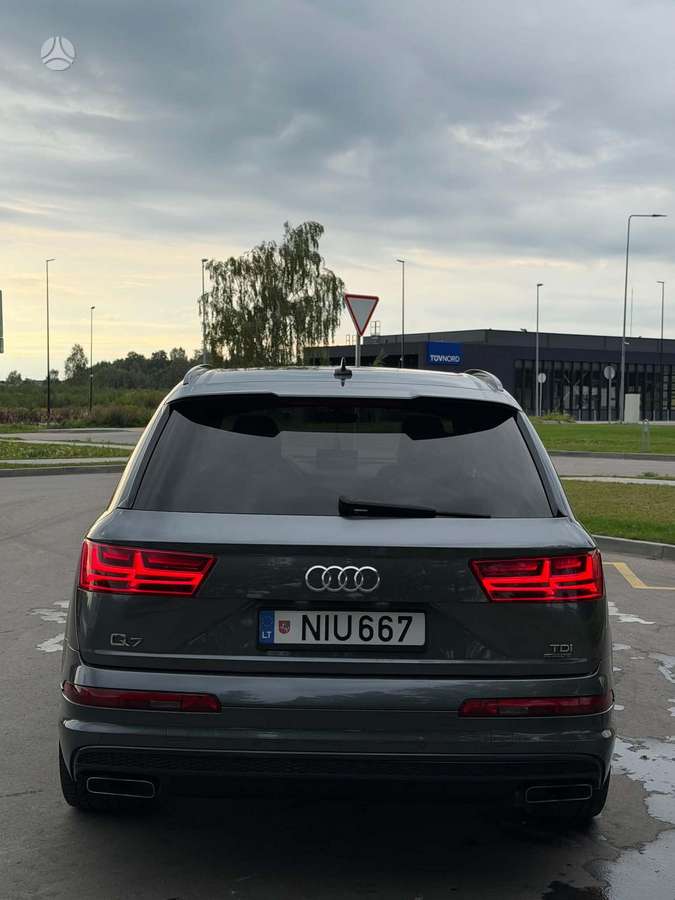 Audi Q7 - 5