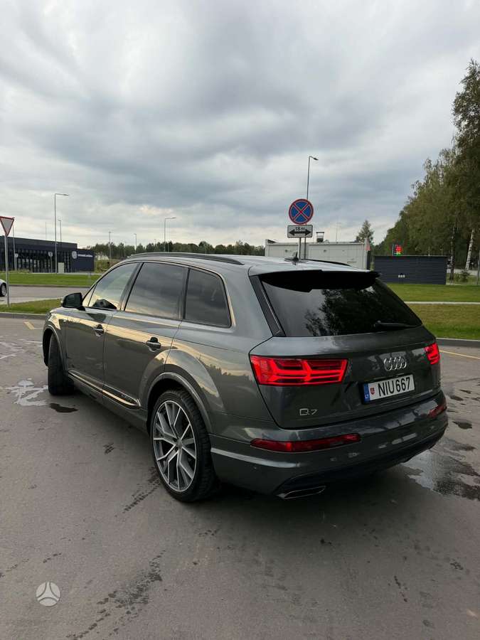 Audi Q7 - 6
